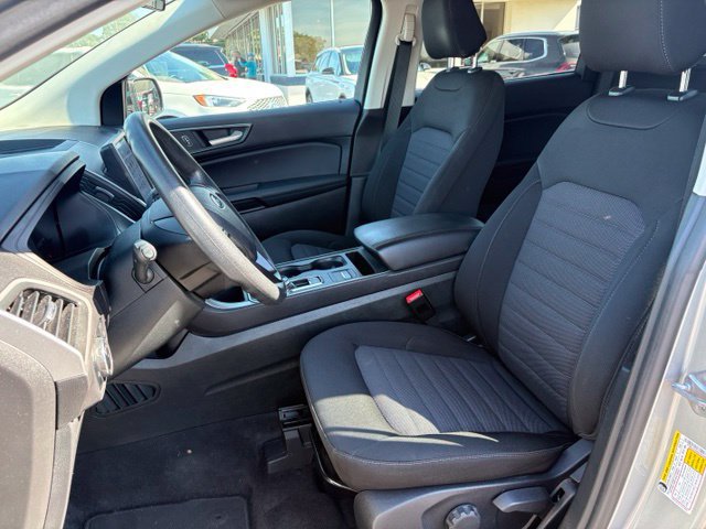 Certified 2024 Ford Edge SE w/ Black Appearance Package AWD/4WD image 4