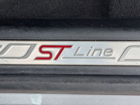 Used 2025 Ford Explorer ST-Line w/ ST-Line Street Pack AWD/4WD image 29
