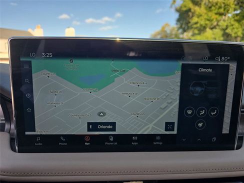 Used 2021 Lincoln Nautilus Reserve image 18