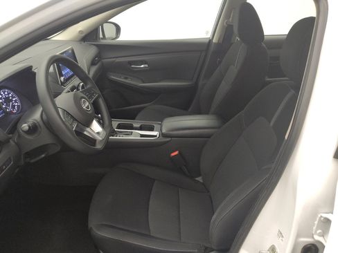 Used 2024 Nissan Sentra SV FWD image 17