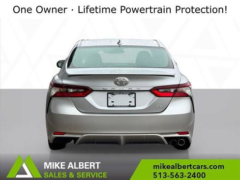 Used 2023 Toyota Camry SE image 5