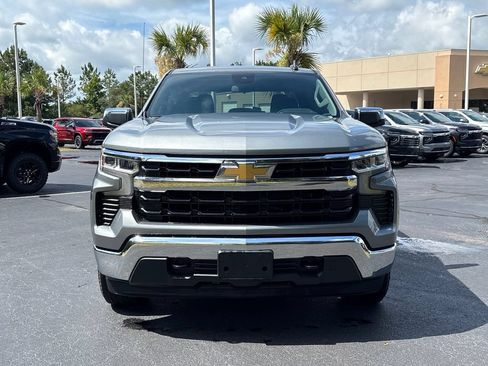 Used 2023 Chevrolet Silverado 1500 LT AWD/4WD image 2
