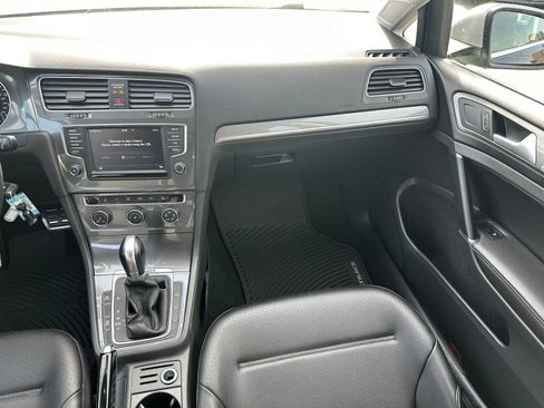 Used 2017 Volkswagen Golf Alltrack S AWD/4WD image 18