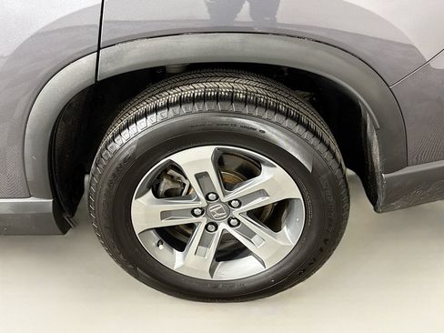 Used 2023 Honda Pilot EX-L image 5