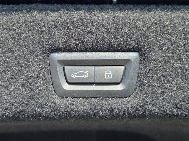 Certified 2025 BMW i7 xDrive60 AWD/4WD image 7