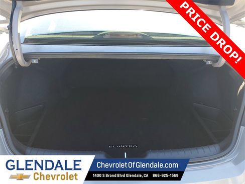 Used 2024 Hyundai Elantra SEL image 8