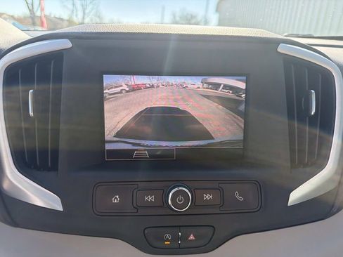 Used 2023 GMC Terrain SLE w/ Driver Convenience Package image 34