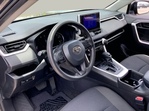 Used 2023 Toyota RAV4 LE FWD image 17