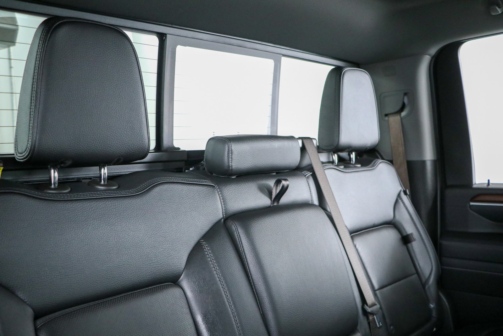 Used 2025 GMC Sierra 3500 Denali AWD/4WD image 31