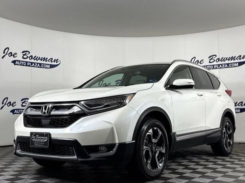 Used 2018 Honda CR-V Touring image 3