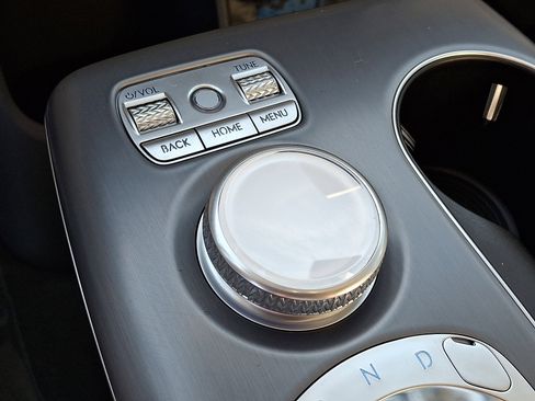 Certified 2026 Genesis GV60 Advance AWD/4WD image 17