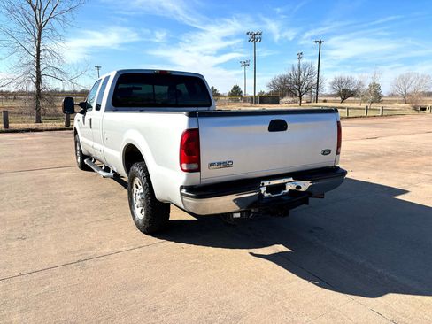 Used 2006 Ford F250 Lariat image 7