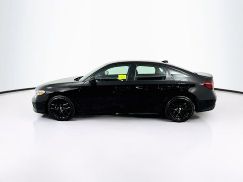Used 2025 Honda Civic Sport image 4