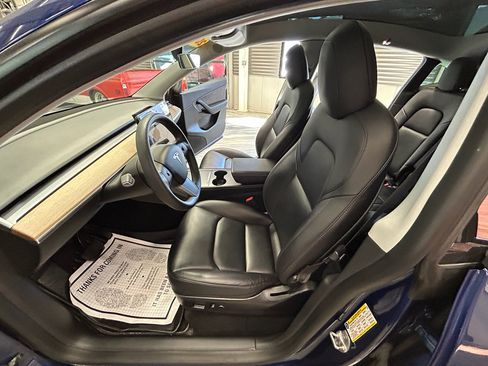 Used 2021 Tesla Model Y Long Range AWD/4WD image 54
