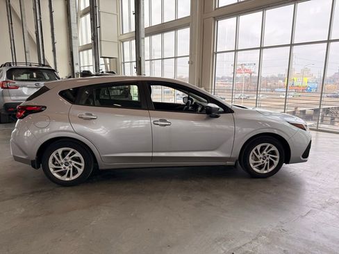 Used 2024 Subaru Impreza 2.0i image 2