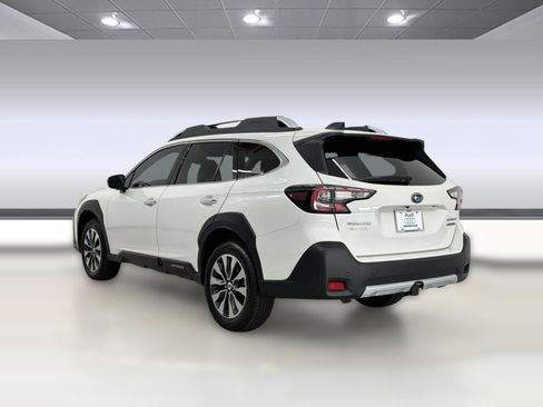 Used 2024 Subaru Outback Touring XT AWD/4WD image 3