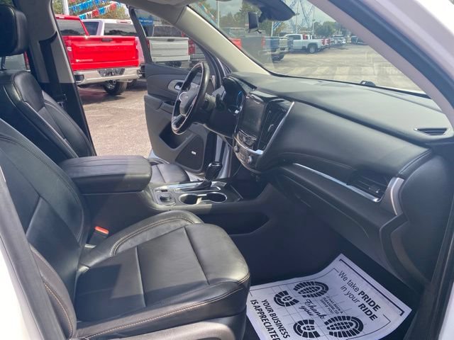 Used 2018 Chevrolet Traverse LT w/ LPO, 'HIT The Road' Package FWD image 43
