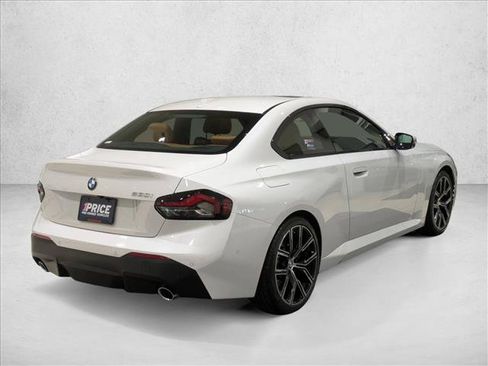 Used 2024 BMW 230i Coupe w/ Convenience Package RWD image 5