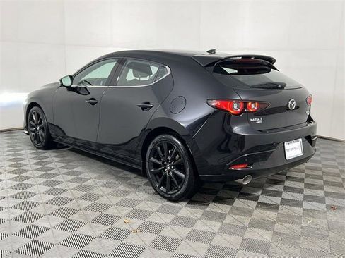 New 2026 MAZDA MAZDA3 Hatchback w/Premium Plus Pkg image 6