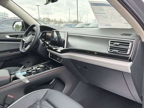 New 2026 Volkswagen Atlas Peak Edition image 21