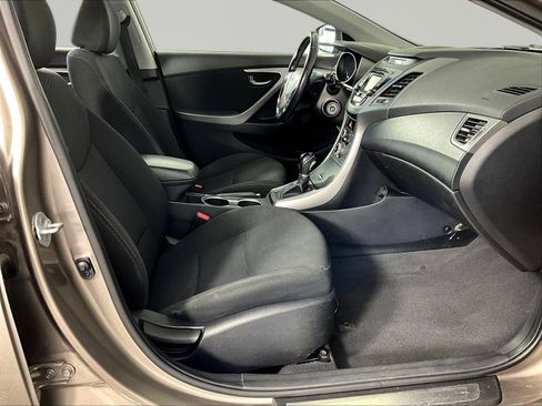 Used 2015 Hyundai Elantra SE w/ Option Group 03 FWD image 26