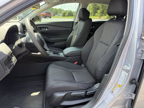 Used 2025 Honda Accord LX image 15