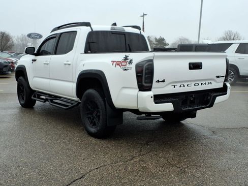Used 2021 Toyota Tacoma TRD Pro AWD/4WD image 6
