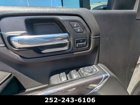 Used 2022 Chevrolet Silverado 2500 LTZ w/ LTZ Convenience Package AWD/4WD image 12