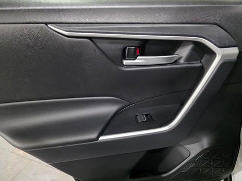 Used 2025 Toyota RAV4 XLE image 11