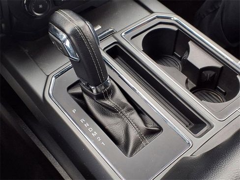 Used 2016 Ford F150 XLT w/ Equipment Group 302A Luxury image 9