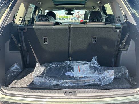 New 2026 Volkswagen Atlas Peak Edition AWD/4WD image 4