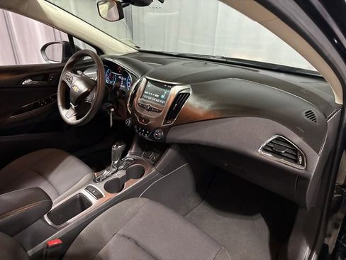 Used 2016 Chevrolet Cruze LT FWD image 27