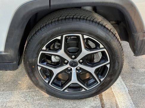 Used 2025 Jeep Compass Limited AWD/4WD image 30
