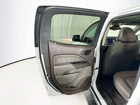 Used 2022 GMC Canyon Denali image 24