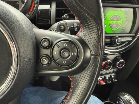 Used 2019 MINI Cooper S w/ Signature Upholstery Package image 25