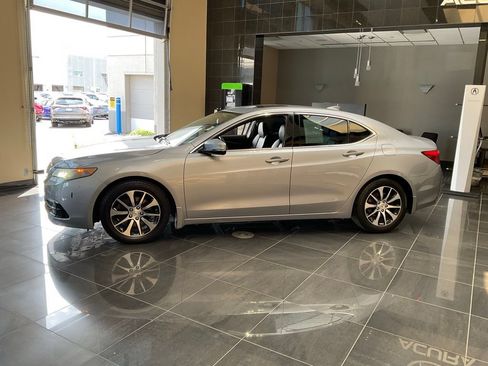 Used 2015 Acura TLX FWD image 4