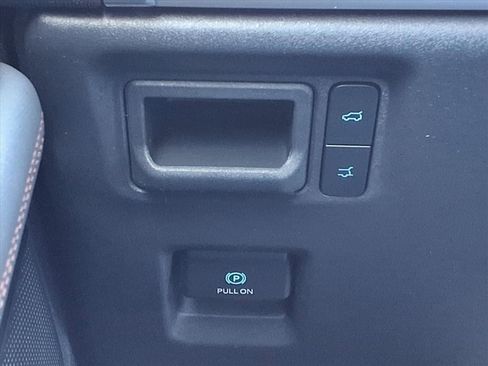 New 2025 Ford Expedition Active image 15