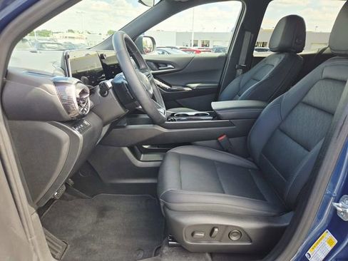 Certified 2025 Chevrolet Equinox LT w/ Convenience Package II FWD image 8