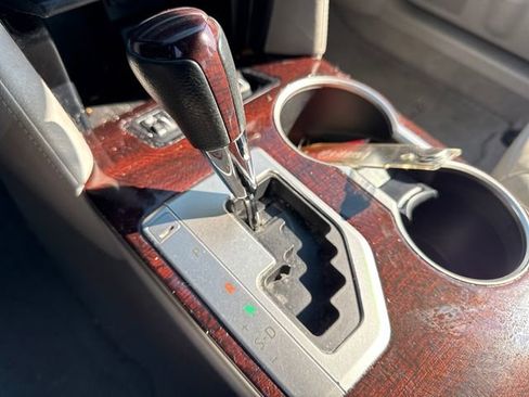 Used 2014 Toyota Camry XLE image 34