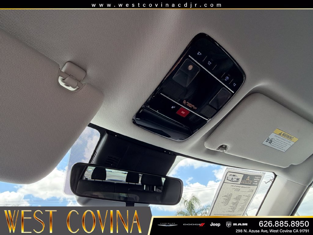 Used 2025 Hyundai Santa Fe SEL AWD/4WD image 29