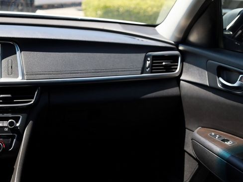 Used 2016 Kia Optima EX w/ Premium Package image 21