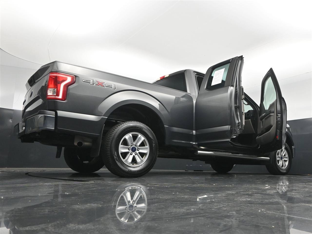 Used 2017 Ford F150 XL w/ Equipment Group 101A Mid AWD/4WD image 40