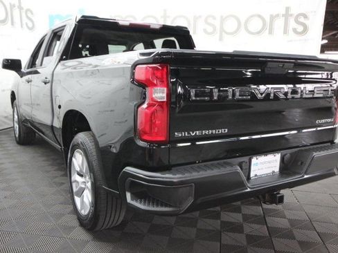 Used 2020 Chevrolet Silverado 1500 Custom w/ Custom Value Package image 4