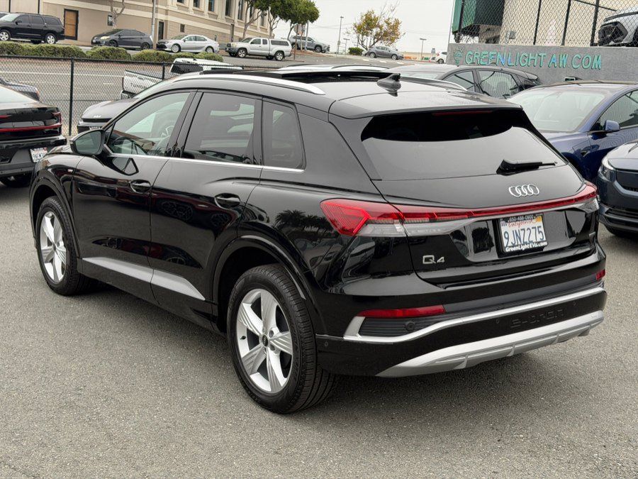 Used 2023 Audi Q4 e-tron Premium Plus w/ Premium Plus AWD/4WD image 7