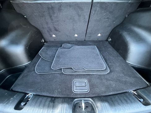 Used 2025 Jeep Compass Limited image 32