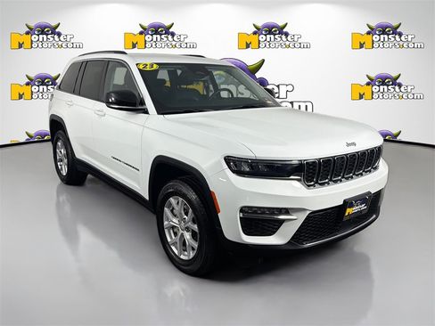 Used 2023 Jeep Grand Cherokee Limited image 3