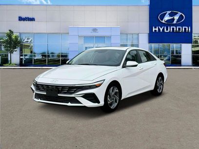 New 2025 Hyundai Elantra SEL w/ Cargo Package
