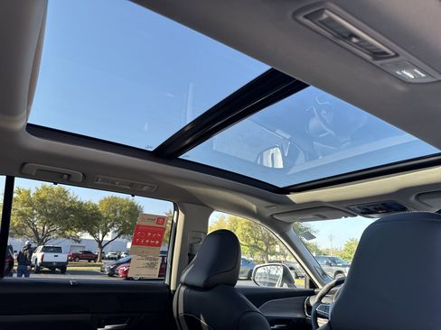 New 2026 Toyota Grand Highlander Platinum image 37