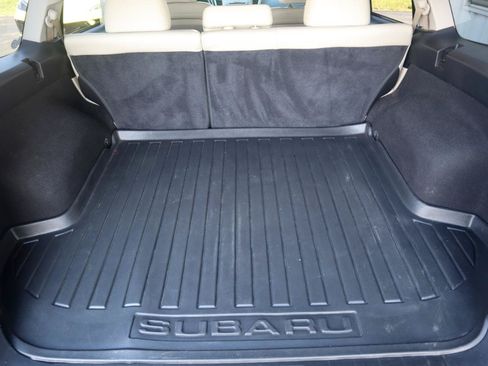 Used 2011 Subaru Outback 2.5i Limited w/ PWR Moonroof Pkg AWD/4WD image 49