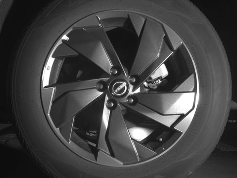 Used 2025 Nissan Rogue SV image 14